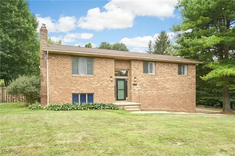 1412 Koons Rd, North Canton, OH 44720