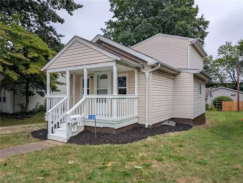 1220 Saratoga Ave SW, Canton, OH 44710