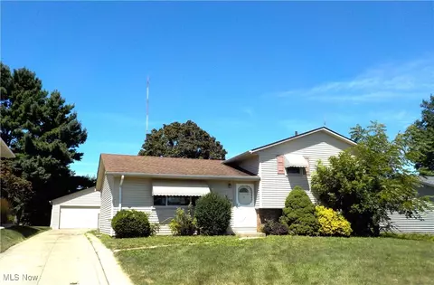 2960 Hetzel Dr, Parma, OH 44134
