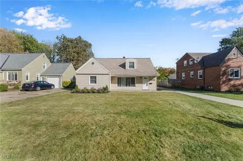 21236 Northwood Ave, Fairview Park, OH 44126
