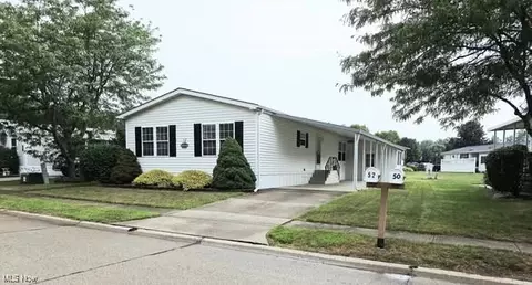52 Periwinkle Dr, Olmsted Twp, OH 44138