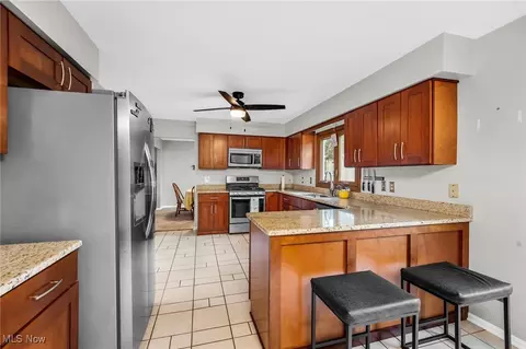 2235 Violet Ct, Avon, OH 44011 photo 7
