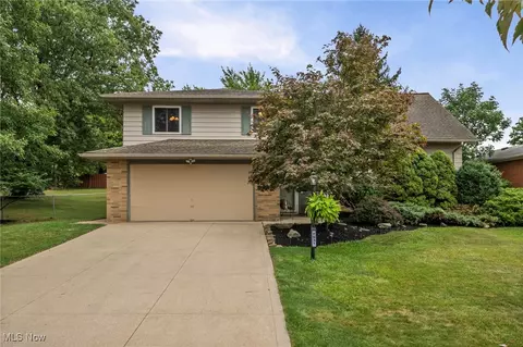 7531 Vista Dr, Parma, OH 44134