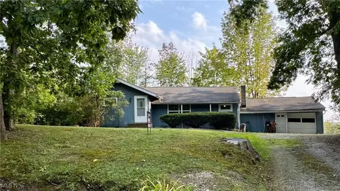 12009 Crestwood Rd, Newbury, OH 44065