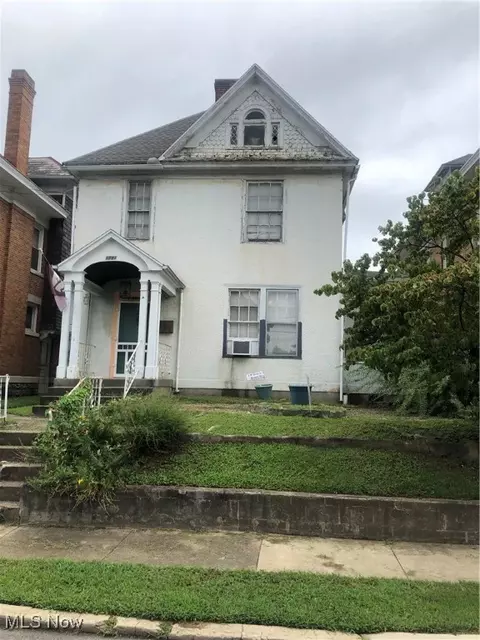 1717 Avery St, Parkersburg, WV 26101