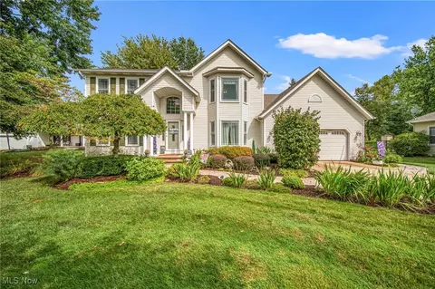 6495 Meadowbrook Dr, Mentor, OH 44060