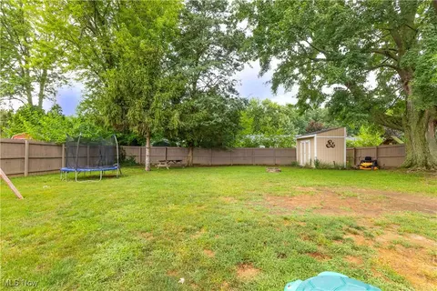 Exterior - 42976 Haven Dr, Elyria, OH 44035 photo 4 of 4