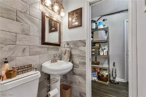 Bath - 42976 Haven Dr, Elyria, OH 44035 photo 1 of 2