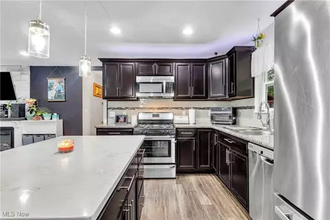 Kitchen - 42976 Haven Dr, Elyria, OH 44035 photo 4 of 4