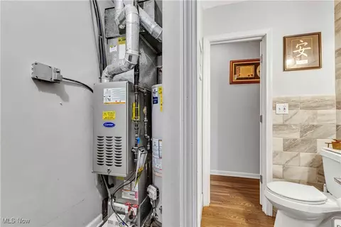 Entry Way - 42976 Haven Dr, Elyria, OH 44035 photo 1 of 1