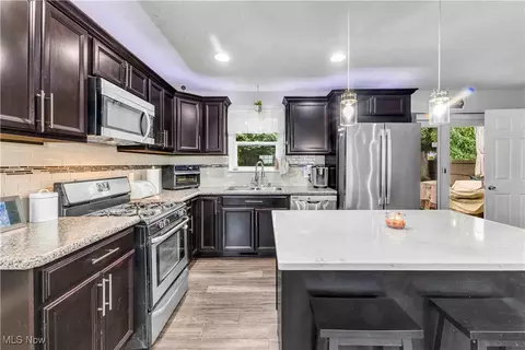 Kitchen - 42976 Haven Dr, Elyria, OH 44035 photo 2 of 4