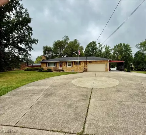 4490 Stow Rd, Stow, OH 44224