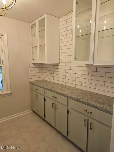 6006 Forest Ave, Parma, OH 44129 photo 9