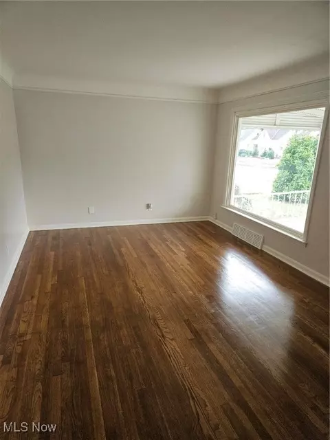 6006 Forest Ave, Parma, OH 44129 photo 12
