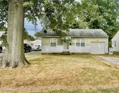 1238 E 362nd St, Eastlake, OH 44095