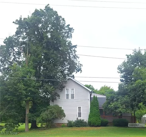 14686 Mayfield Rd, Huntsburg, OH 44046