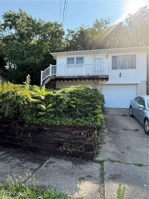 469 Baldwin Rd, Akron, OH 44312