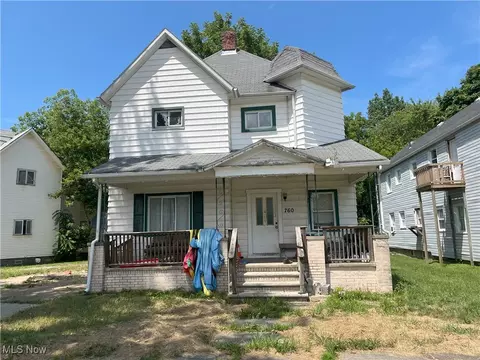 760 W 9th St, Lorain, OH 44052 photo 2