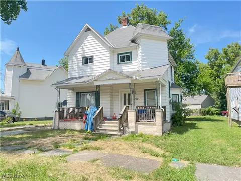 760 W 9th St, Lorain, OH 44052