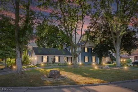 4009 Troon Dr, Uniontown, OH 44685