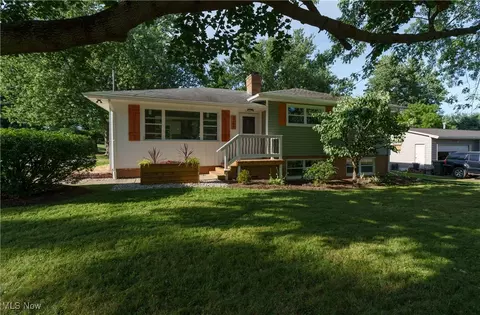 2767 Brouse St NW, Uniontown, OH 44685
