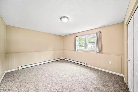 Bedroom - 2117 Pleasantview Ave, Ashtabula, OH 44004 photo 9 of 11