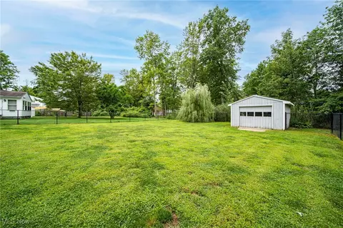 Exterior - 2117 Pleasantview Ave, Ashtabula, OH 44004 photo 8 of 11
