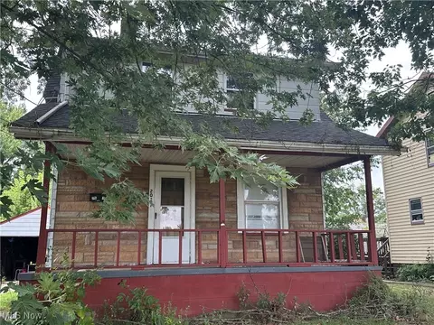 2017 28th St NE, Canton, OH 44705
