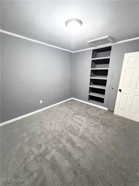 Bedroom - 7387 Oregon Trl, Youngstown, OH 44512 photo 1 of 5