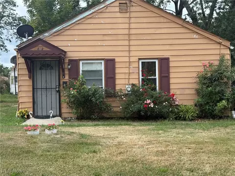 812 Lindsay Ave, Akron, OH 44306