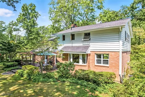 3862 Devon Dr SE, Howland, OH 44484 photo 9