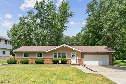 2087 Lake Rd, Akron, OH 44312