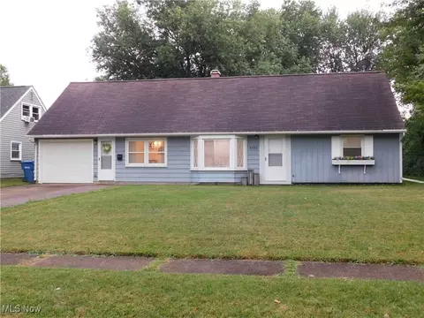 4840 Madison Ave, Sheffield Lake, OH 44054