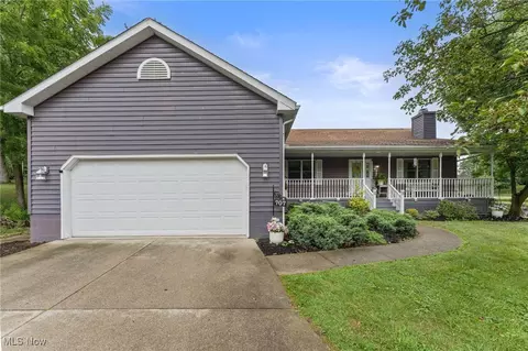 707 Weymouth Rd, Medina, OH 44256