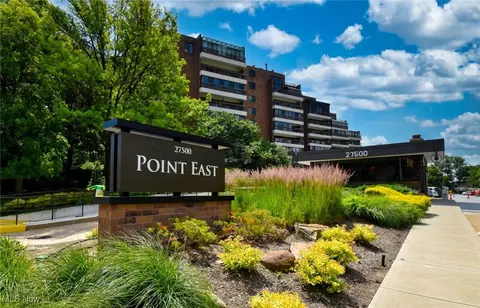 27500 Cedar Rd #305, Beachwood, OH 44122