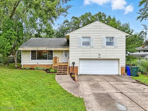 3414 Kendall Cir, Cuyahoga Falls, OH 44221