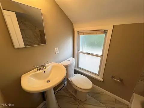 705 E 254th St, Euclid, OH 44132 photo 15