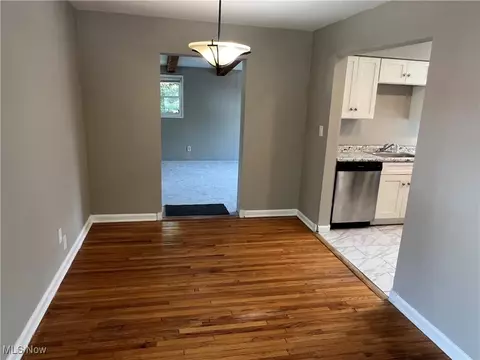 705 E 254th St, Euclid, OH 44132 photo 10