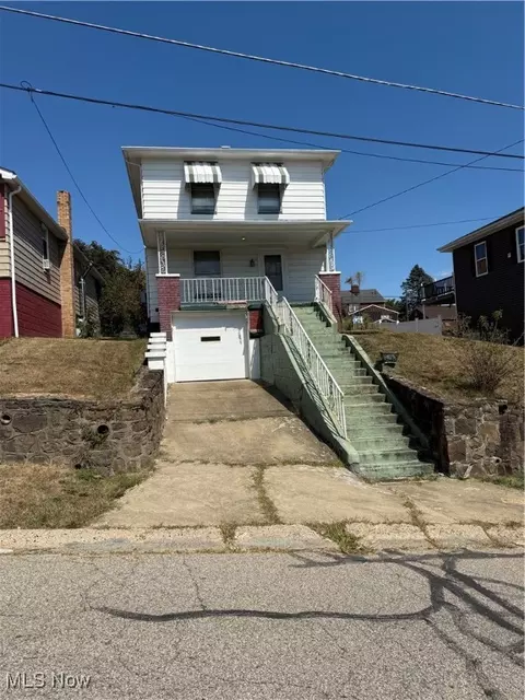 2483 Chestnut St, Steubenville, OH 43952