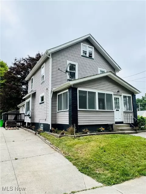 1233 Woodland Ave, Alliance, OH 44601