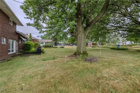 1950 Rush Rd, Wickliffe, OH 44092 photo 6