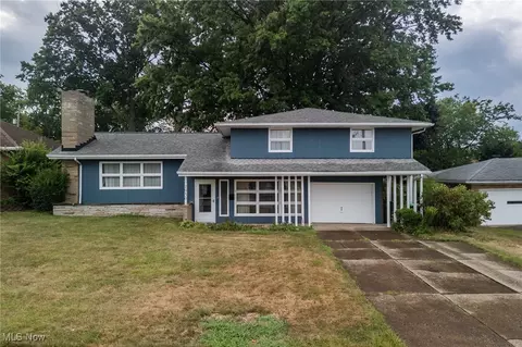 1950 Rush Rd, Wickliffe, OH 44092 photo 3