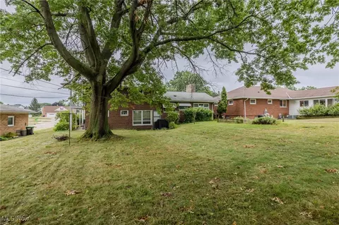 1950 Rush Rd, Wickliffe, OH 44092 photo 5