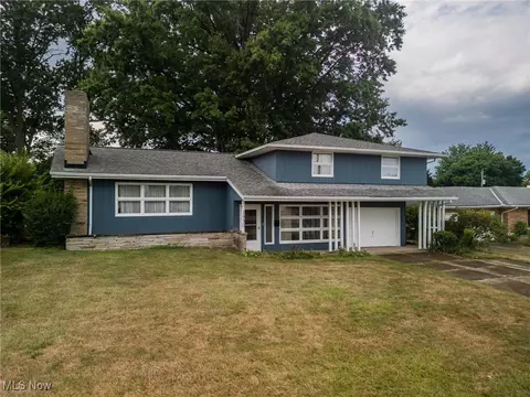 1950 Rush Rd, Wickliffe, OH 44092 photo 2
