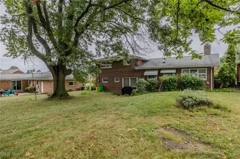 1950 Rush Rd, Wickliffe, OH 44092 photo 4