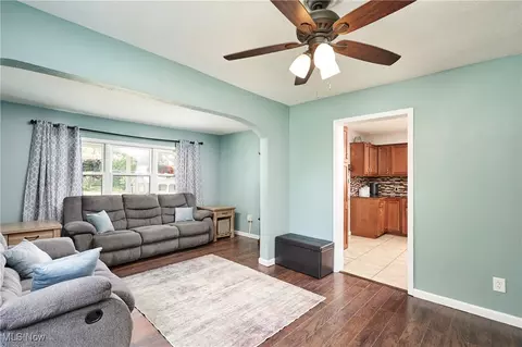 2923 Hayne Rd, Akron, OH 44312 photo 4