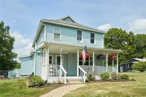 2923 Hayne Rd, Akron, OH 44312