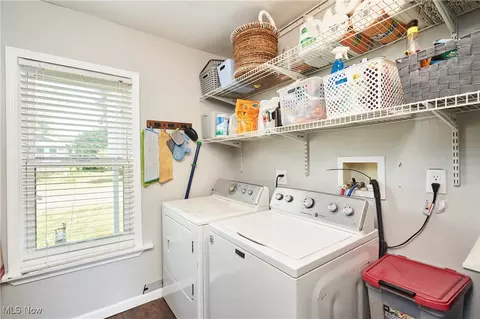 2923 Hayne Rd, Akron, OH 44312 photo 13