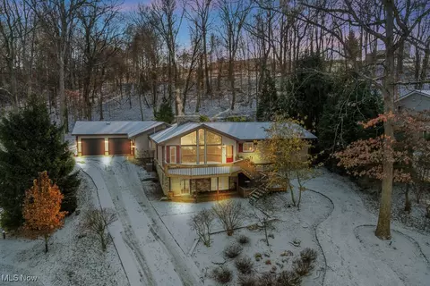 153 Cheyenne Trl, Malvern, OH 44644