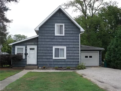 111 Erie St, Jefferson, OH 44047